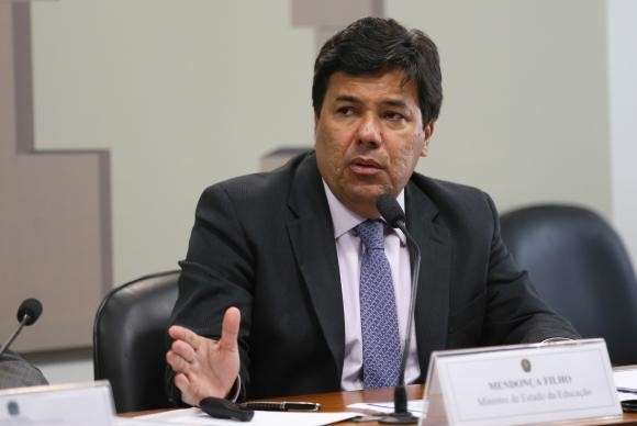 MEC lan&ccedil;a programa de ensino t&eacute;cnico para estudantes do ensino m&eacute;dio
