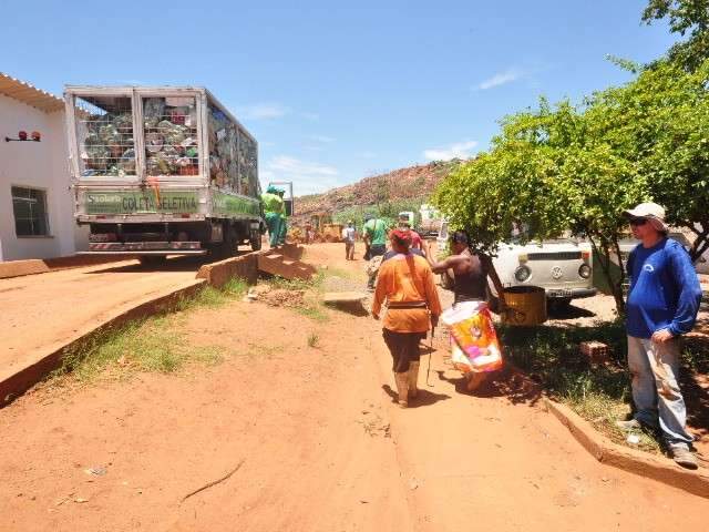 Liminar tamb&eacute;m libera acesso de catadores ao aterro sanit&aacute;rio