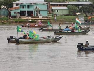Pescadores protestam contra o projeto Cota Zero. (Foto: Toninho Ruiz)