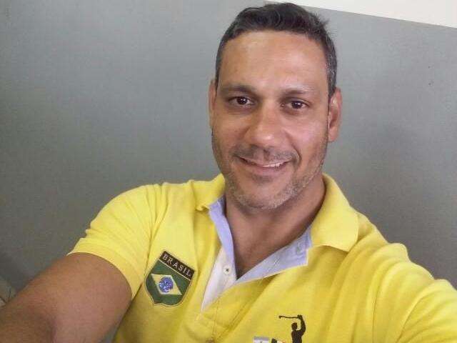 Policial militar mata perito com tr&ecirc;s tiros no peito dentro de &ocirc;nibus na BR-163