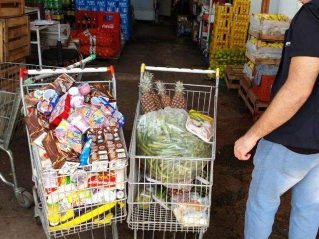 Procon encontra produtos vencidos em mercados do Uni&atilde;o e no Centro da Capital 