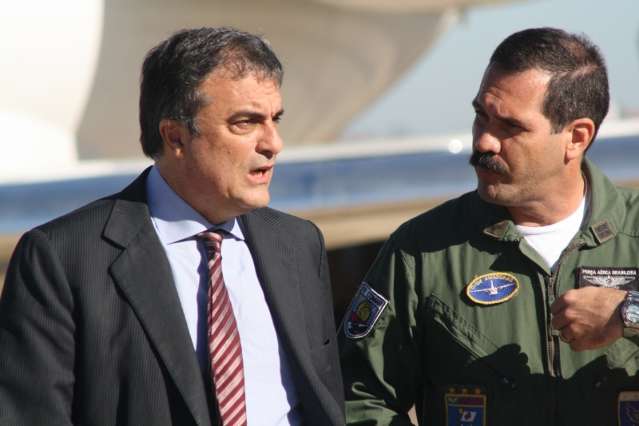Ministro diz que governo Federal vai avaliar a compra de terras no Estado 
