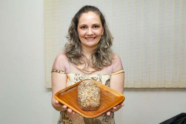 Confeiteira de m&atilde;o cheia, Drika monta &quot;padoka&quot; s&oacute; com sabores artesanais 