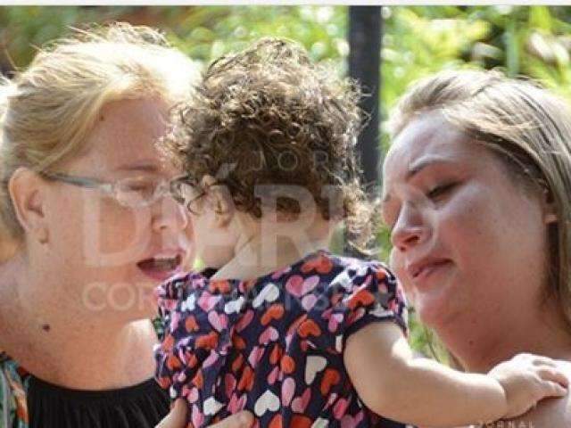 Sequestrada pelo pai, menina reencontra a m&atilde;e depois de 4 meses