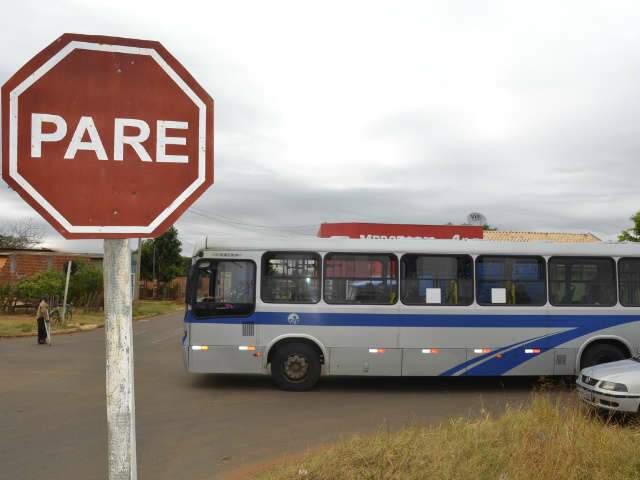  Morre pastor atropelado por &ocirc;nibus no bairro Caiob&aacute; em Campo Grande