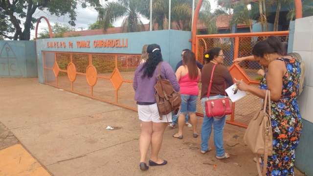 Candidatos chegam atrasados e dizem ter confundido hor&aacute;rio da prova 