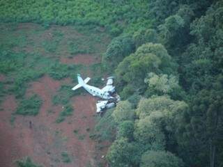 Avião caiu na Região Metropolitana de Curitiba, a 5 minutos do destino (Foto: Yuri Braz/Casa Militar/Governo do Parana)