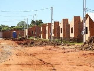 Casas no Bosque das Araras devem ser construídas em um ano  (Foto: Arquivo/Campo Grande News)