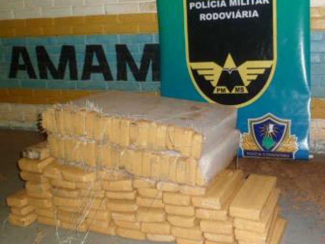  Pol&iacute;cia apreende 75 quilos de maconha que seriam levados para Salvador