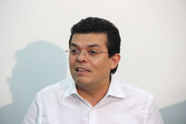 Contrata&ccedil;&atilde;o de comissionados supre d&eacute;ficit de efetivos, justifica Olarte