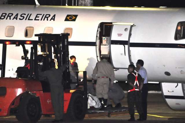 Ind&iacute;gena ainda com bala alojada embarca em avi&atilde;o para Bras&iacute;lia