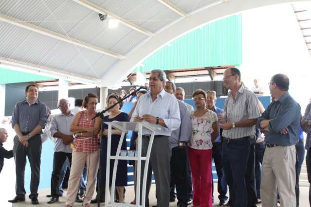 Puccinelli entrega novo pr&eacute;dio de escola com melhor IDEB do Estado