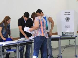 Votação durante o primeiro turno em Campo Grande (Foto: Marina Pacheco - Arquivo)