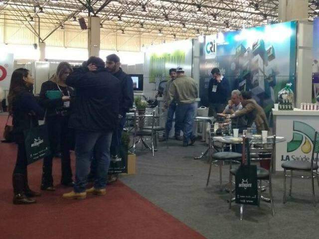 Ao vivo, InterCorte mostra desossa de cortes e prepara&ccedil;&atilde;o de pratos
