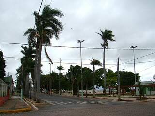 Vento e chuva mudaram clima em Corumbá desde ontem à noite. (Foto: Diário Corumbaense)