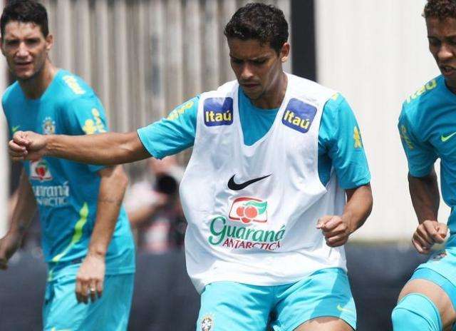 Kak&aacute; e Diego Costa s&atilde;o novidades em convoca&ccedil;&atilde;o; Jean tamb&eacute;m est&aacute; na lista