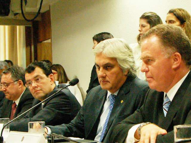  Com apoio de Delc&iacute;dio, CAE aprova unifica&ccedil;&atilde;o das al&iacute;quotas do ICMS