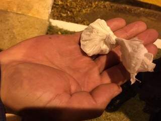 Porção de cocaína apreendida durante a mega operação efetuada ontem na região central (Foto: Divulgação/PM)