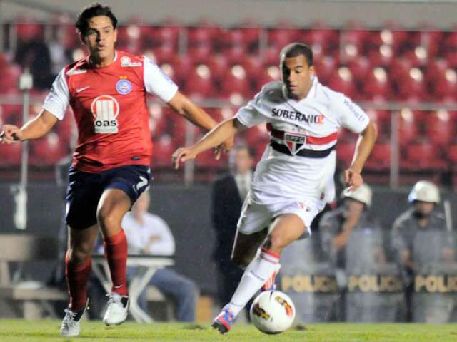  S&atilde;o Paulo vence Bahia por 2 a 0 e passa de fase na Copa Sul-americana