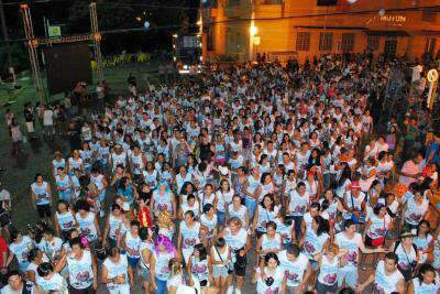  &ldquo;Sand&aacute;lias de Frei Mariano&rdquo; abre carnaval de Corumb&aacute;