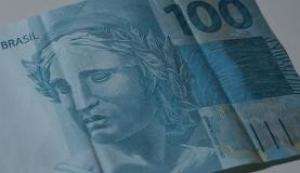 Juros do cheque especial atingem o recorde de 315,7% ao ano