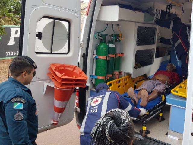 Comerciante &eacute; socorrido em estado grave ap&oacute;s ser baleado na sa&iacute;da de a&ccedil;ougue