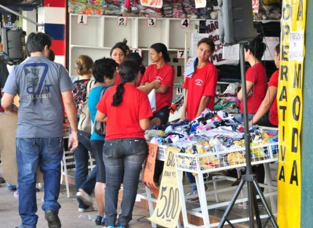 Donas de loja na Cal&oacute;geras que &#039;esculhambam clientes&#039; s&atilde;o presas