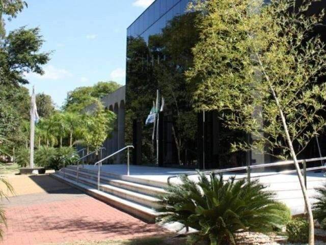 Licita&ccedil;&atilde;o de prefeitura com servi&ccedil;o 64% mais caro &eacute; paralisada pelo TCE