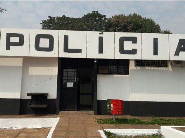 Traficante &eacute; levado para pres&iacute;dio ap&oacute;s delegacia sofrer amea&ccedil;a de invas&atilde;o