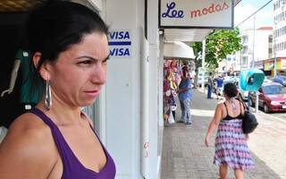 A vendedora Iraídes Martins, de 38 anos, trocou de emprego e de marido.
