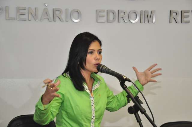 Grazielle cobra do Executivo envio de projetos para aprova&ccedil;&atilde;o at&eacute; o fim do ano