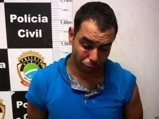 Fernando foi contido e agredido por moradores da rua. (Foto: Divulgação Guarda Municipal) 