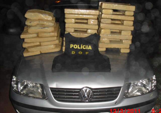  Adolescente &eacute; apreendido com 20 quilos de maconha em Ponta Por&atilde;