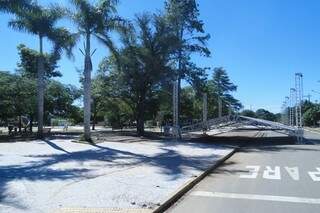 Estrutura montada para evento do Festival de Inverno de Bonito, que começa hoje (Foto: Bonito Informa)