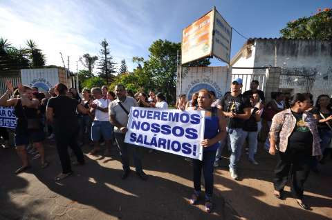 Prefeitura paga asilo e greve de servidores deve acabar esta semana