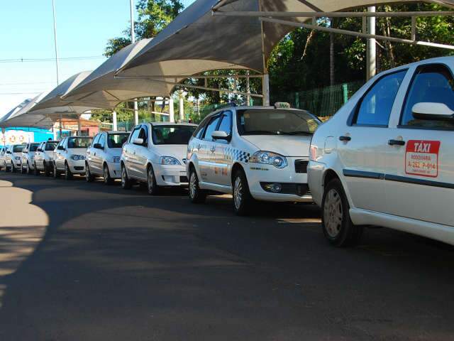  "Gritei e ele n&atilde;o respondeu", conta o 1&ordm; taxista a chegar onde colega foi morto