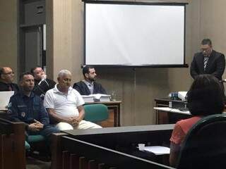 Em julgamento, ex-policial &eacute; inocentando pela morte de vizinho durante briga