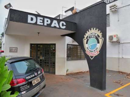 Trio invade casa, faz mulheres ref&eacute;ns e &eacute; preso ap&oacute;s trocar tiros com a pol&iacute;cia