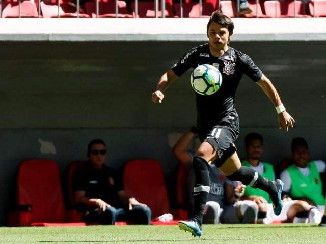 Com 3 gols de Romero, Corinthians goleia Vasco no Man&eacute; Garrincha