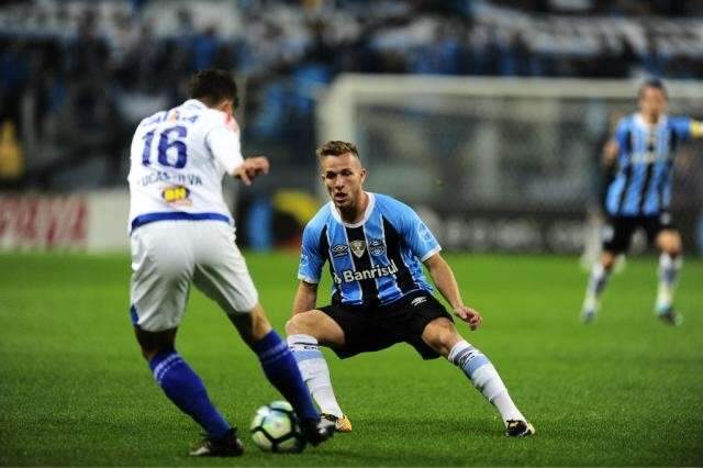 Lista de Tite traz Arthur, do Gr&ecirc;mio, como principal novidade da Sele&ccedil;&atilde;o