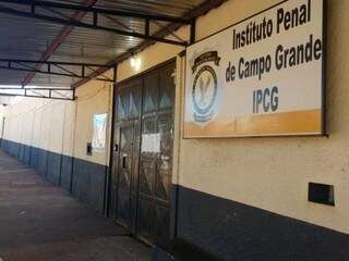 Instituto Penal de Campo Grande, onde servidores estão presos (Foto: Geisy Garnes/Arquivo)