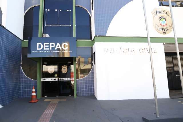 B&ecirc;bado tenta enganar a pol&iacute;cia, &eacute; preso e pai se nega a pagar fian&ccedil;a