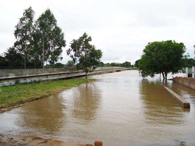 N&iacute;vel do rio Taquari atinge cinco metros e preocupa ribeirinhos em Coxim
