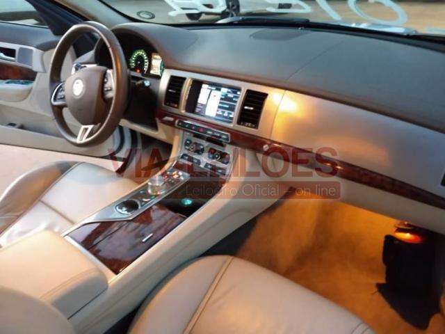 Leil&atilde;o com Jaguar e ve&iacute;culos de luxo recebe lances at&eacute; esta segunda