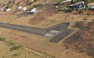 Foto tirada de cima do Aeroporto Municipal de Paranaíba (Foto: Paradadez)