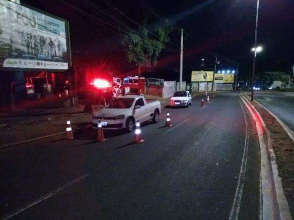 Blitz da Lei Seca aborda 98 ve&iacute;culos e flagra 25 condutores alcoolizados 