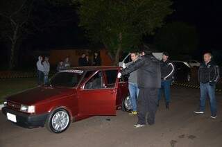 Brasileiro foi morto dentro do carro em Ponta Porã (Foto: Porã News)