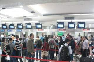 Aeroporto Internacional de Campo Grande está lotado. (Foto: Marcos Ermínio)