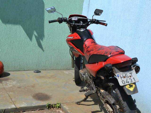  Traficante que atropelou crian&ccedil;a havia jogado carro antes contra policial
