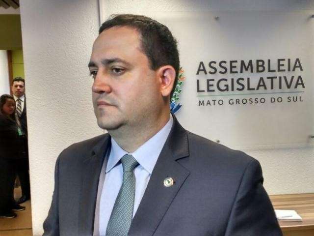Base retira novamente projeto que pro&iacute;be venda de refrigerantes em escolas